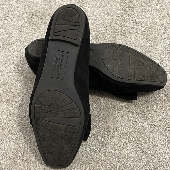 Black flats with bow. Christian Siriano for Payless. Lightly worn. Size: US 8.5 - Picture 4 of 5